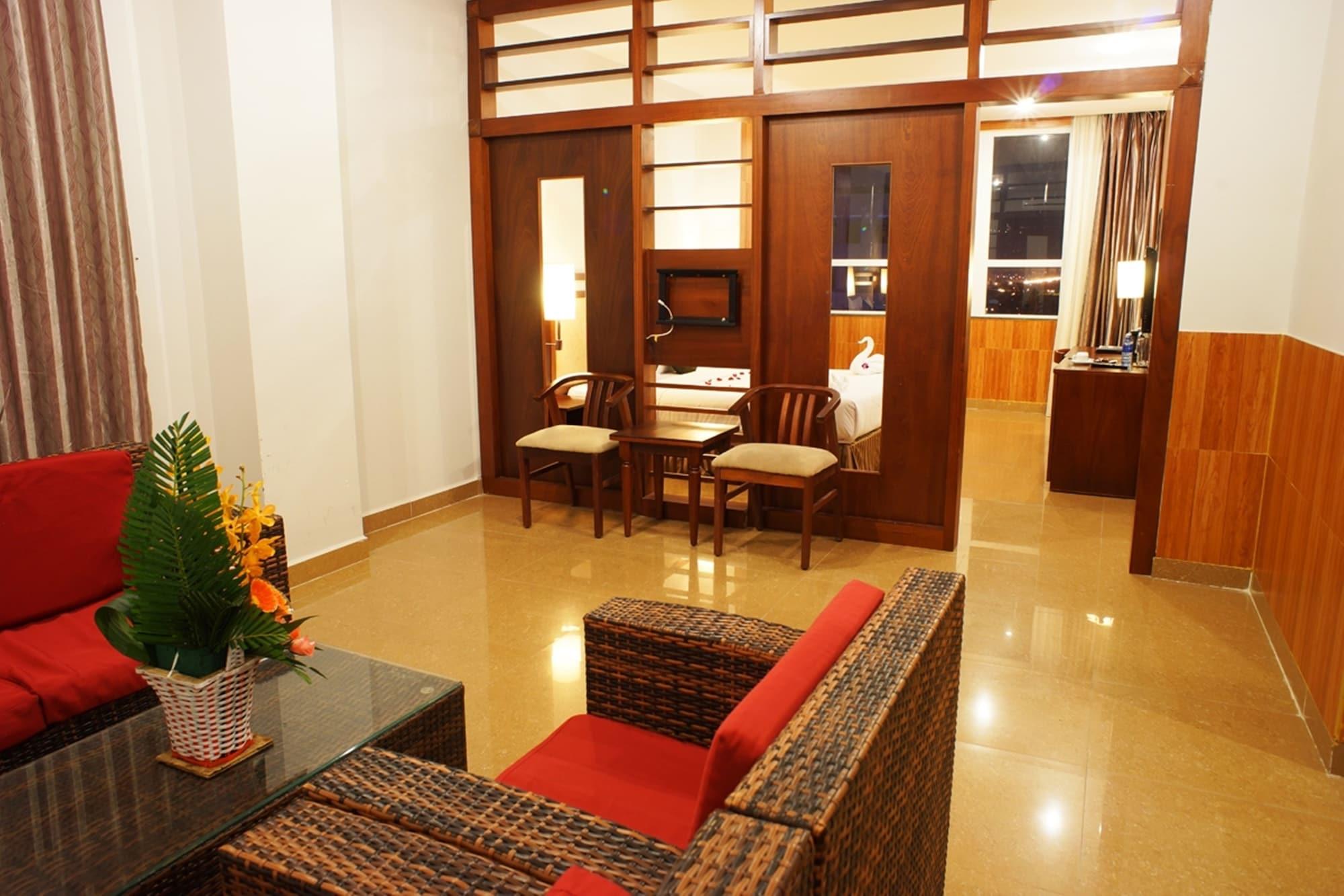 Vian Hotel Da Nang Esterno foto