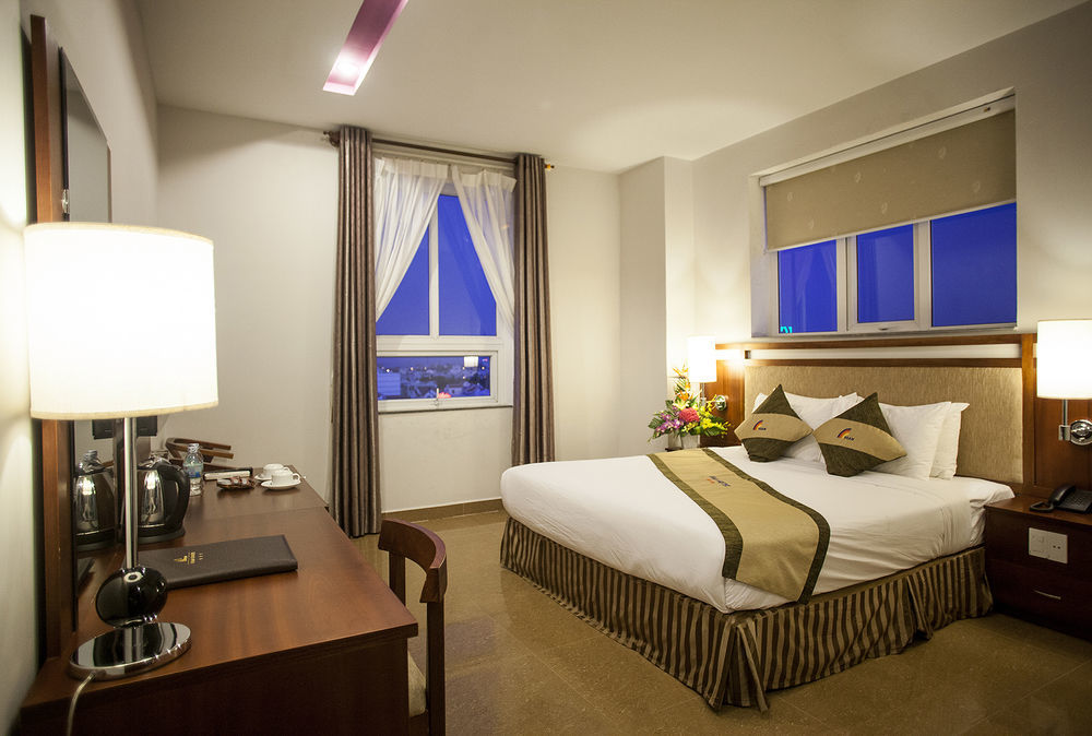 Vian Hotel Da Nang Esterno foto